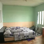 Zeta Guest House, Dago