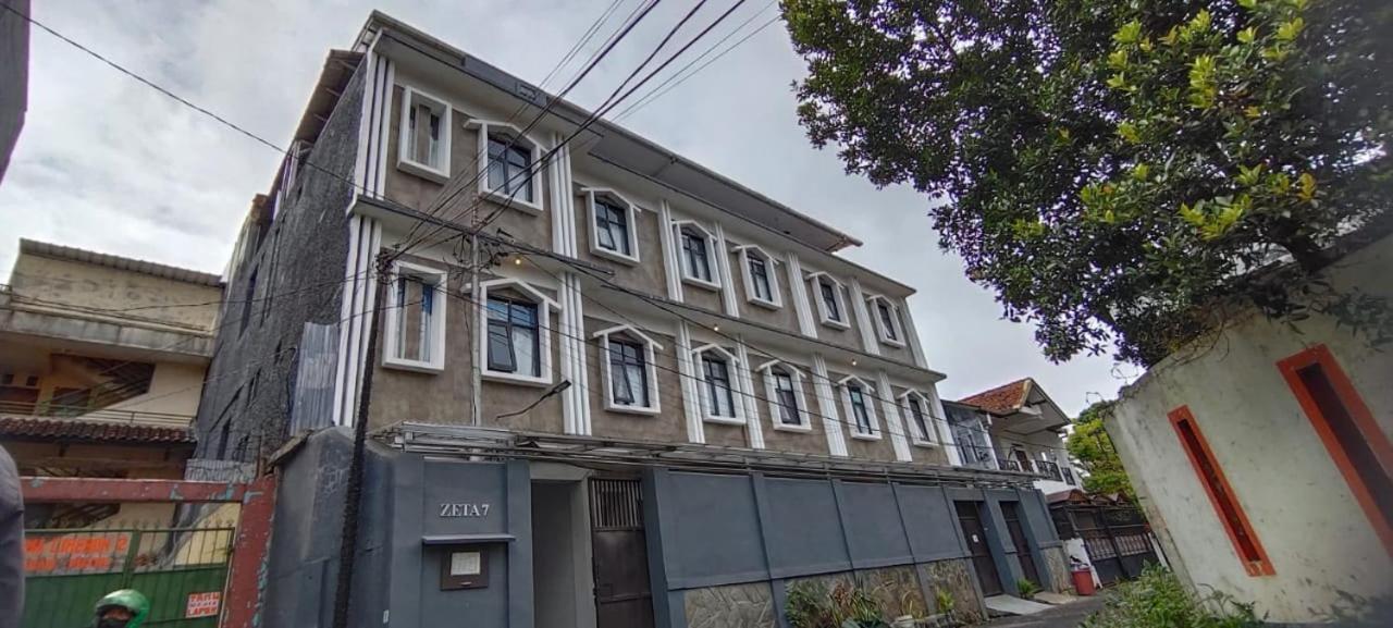 Zeta Guest House, Dago Bandung